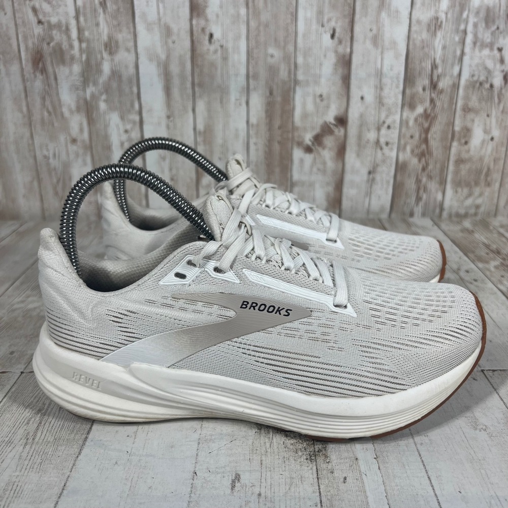 Brooks Revel 6 Womens Running Shoes White Silver Almond 1204561B171 Size 6.5